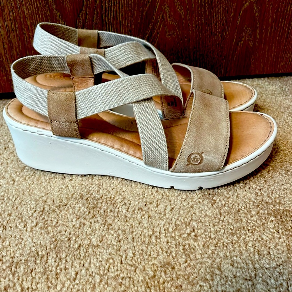 BORN STRAPPY SANDAL